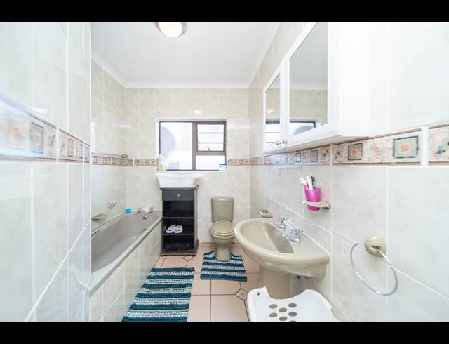 4 BEDROOM HOUSE FOR SALE IN DORCHESTER HEIGHTS